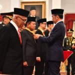 Panglima TNI Jenderal TNI Agus Subiyanto menghadiri Upacara Penganugerahan Tanda Kehormatan Republik Indonesia yang dipimpin oleh Presiden RI Joko Widodo