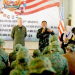 Panglima TNI Jenderal TNI Agus Subiyanto bersama Komandan Komando Asia Pasifik AS Laksamana Samuel J. Paparo melaksanakan tatap muka bersama perwakilan pasukan Multinasional yang tengah berlatih