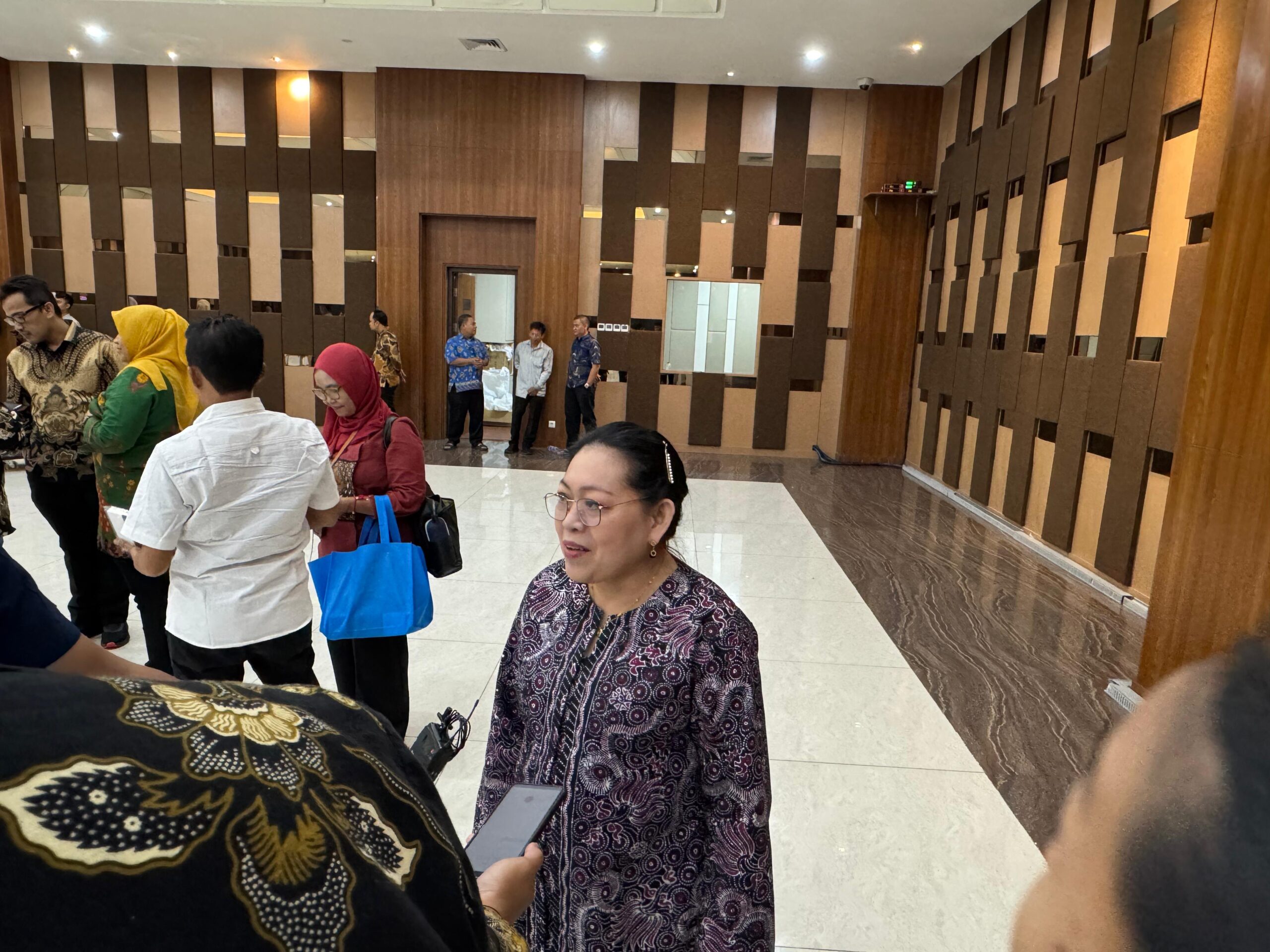 Pengurus Asosiasi LBH APIK Indonesia, Ratna Batara Munti
