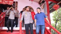 Polres Metro Jakarta Barat menerjunkan sekira 289 personel untuk mengamankan sebanyak 47 vihara atau tempat ibadah umat Budha jelang Imlek.