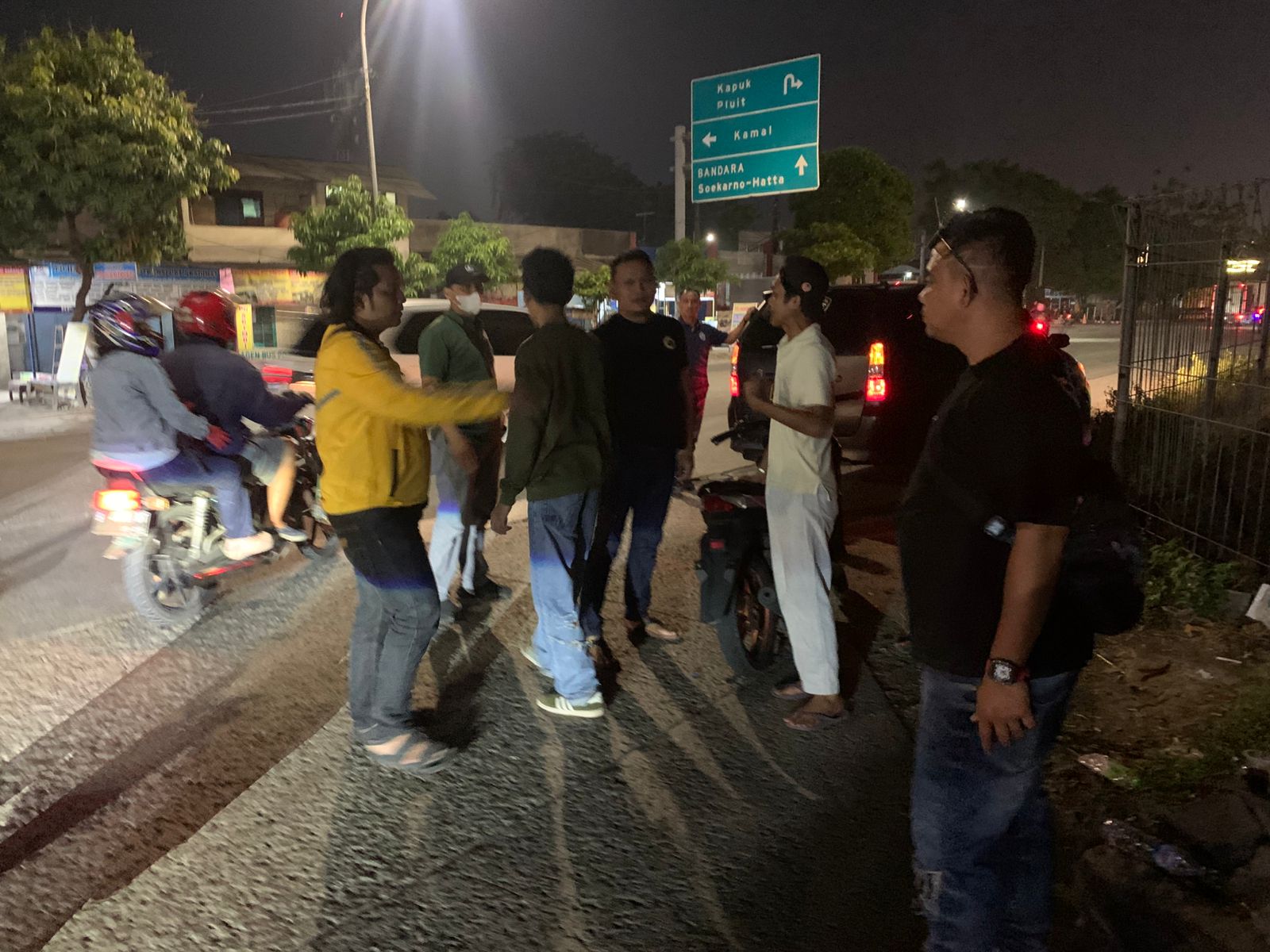Polsek Cengkareng Jakarta Barat mengamankan empat orang yang berprofesi sebagai pak ogah dalam Operasi Berantas Jaya