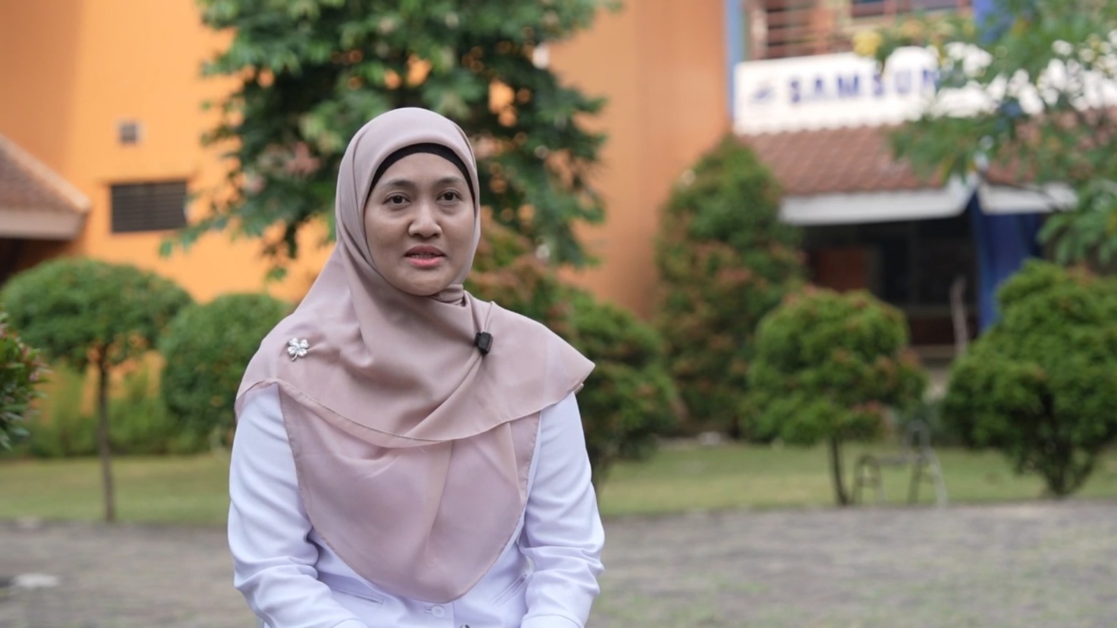 Guru Sekolah Garuda Dura Syahrina