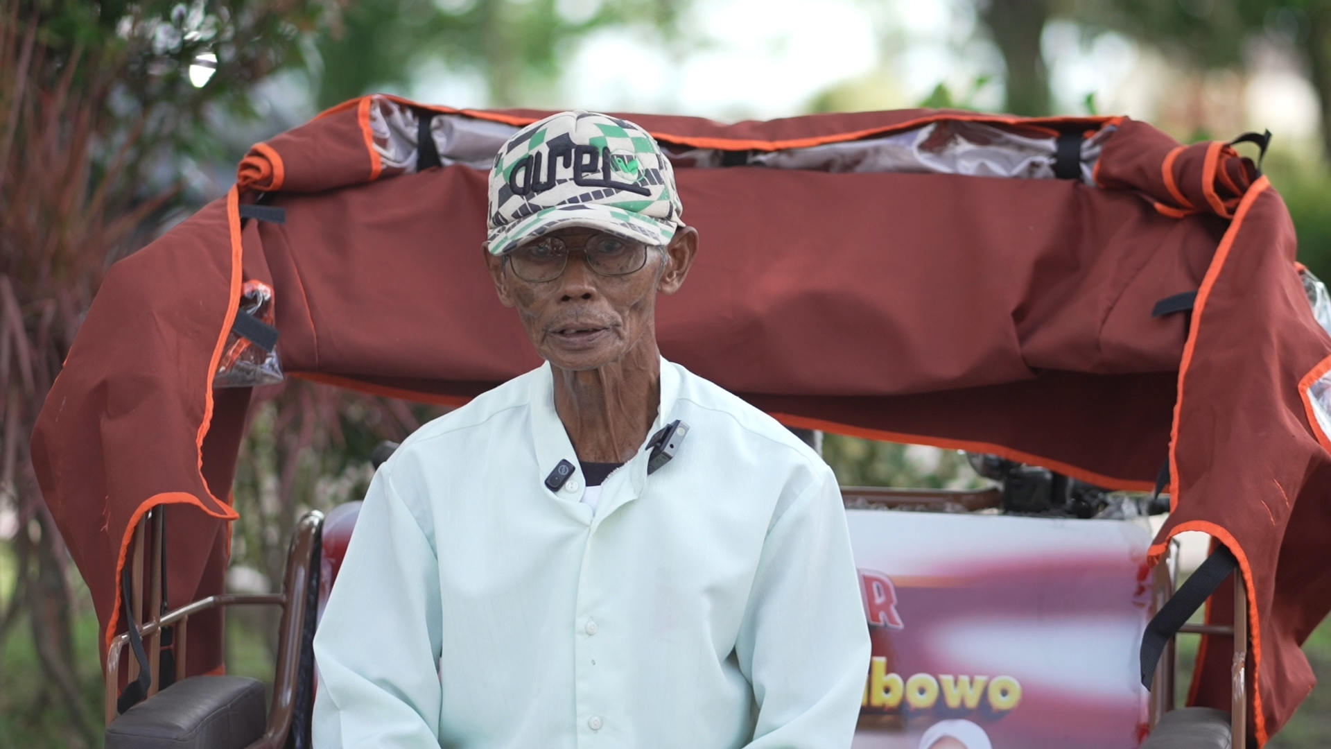 Penarik becak.