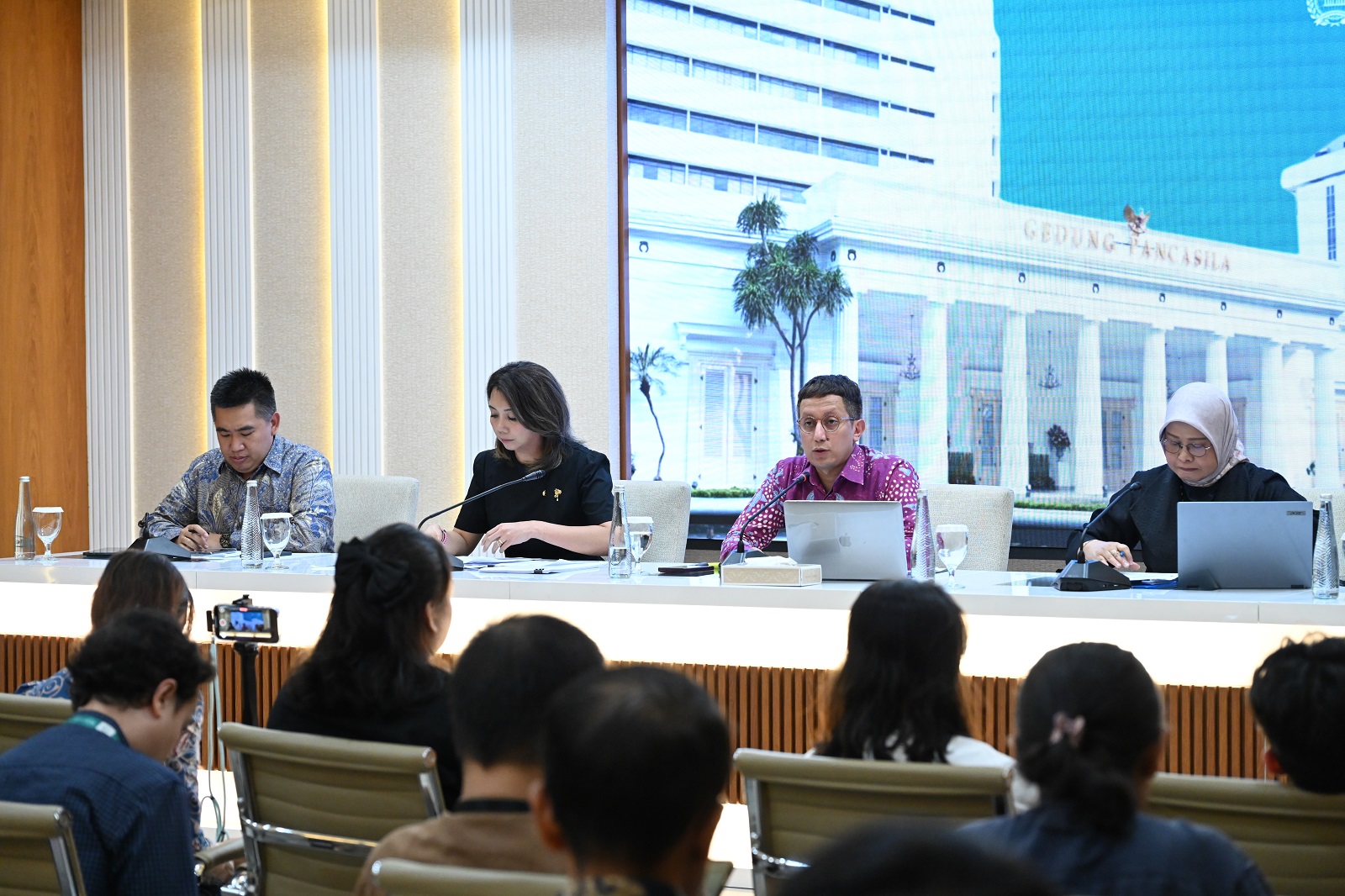 Direktur Pelindungan WNI Kemlu, Heni Hamidah