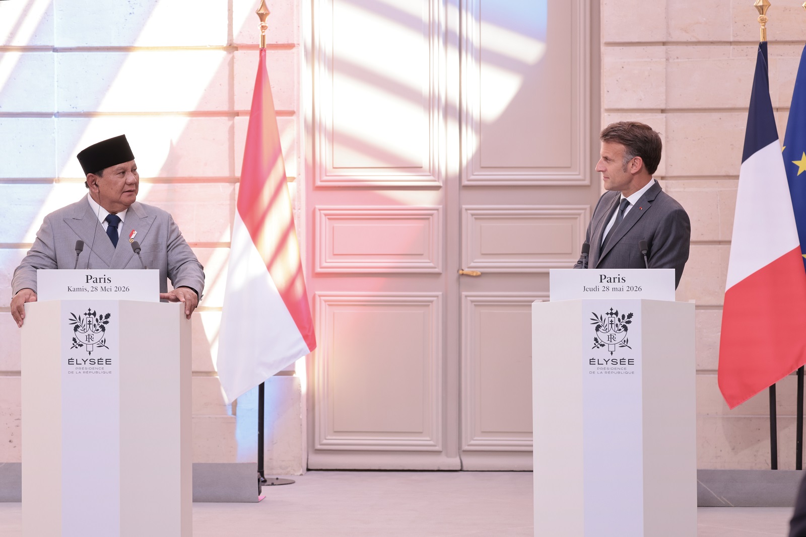 Presiden Prabowo bertemu dengan Presiden Emmanuel Macron di Istana Élysée, Paris