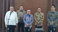 Sekretaris Negara (Mensesneg) Prasetyo Hadi dalam konferensi pers di Gedung DPR, Senayan, Jakarta