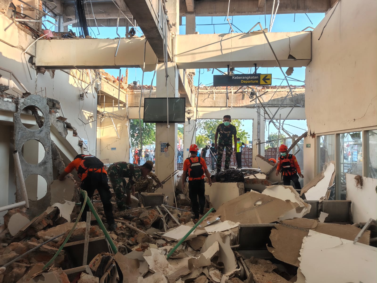 gempa flores